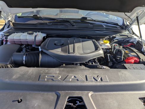 Used 2025 RAM 1500 Laramie AWD/4WD image 44