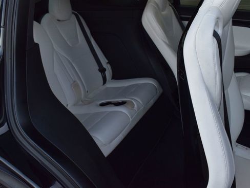 Used 2016 Tesla Model X 75D image 27