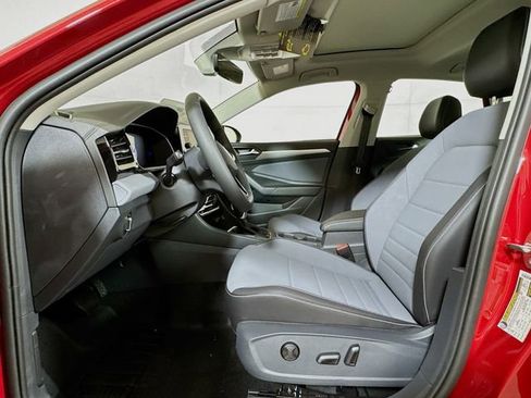 New 2026 Volkswagen Jetta SE FWD image 11