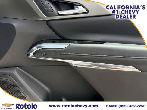 Used 2025 Chevrolet Traverse LT FWD image 9