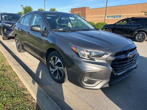 Used 2025 Subaru Legacy Premium AWD/4WD image 2