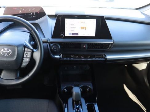 Used 2025 Toyota Prius LE image 13