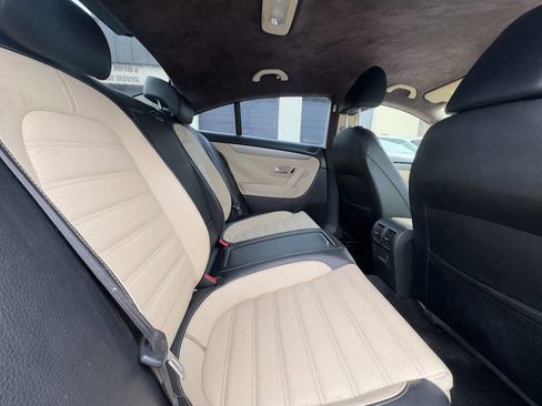 Used 2010 Volkswagen CC Sport FWD image 12