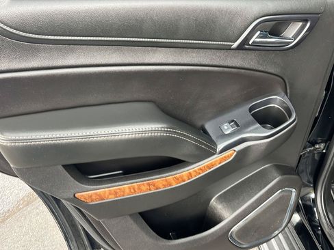 Used 2019 Chevrolet Tahoe Premier AWD/4WD image 22