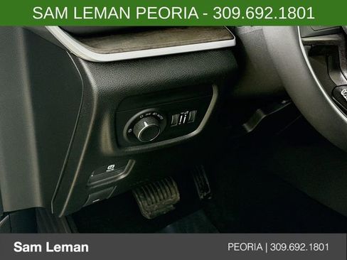 New 2026 Jeep Grand Cherokee Altitude AWD/4WD image 10