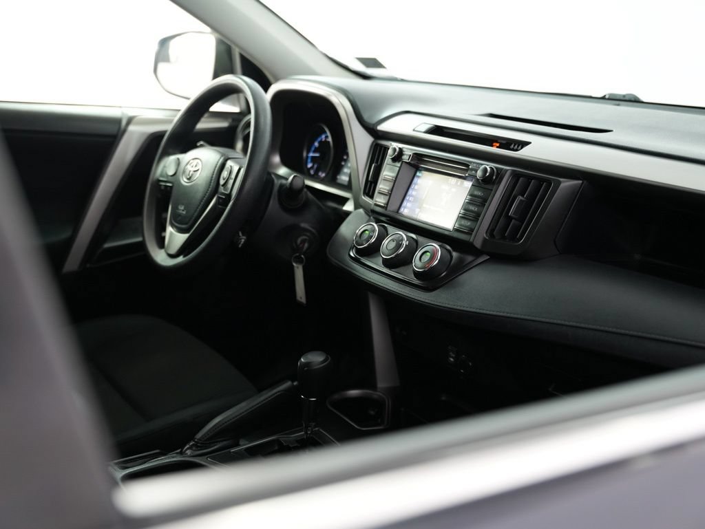 Used 2018 Toyota RAV4 LE w/ All Weather Liner Package AWD/4WD image 45