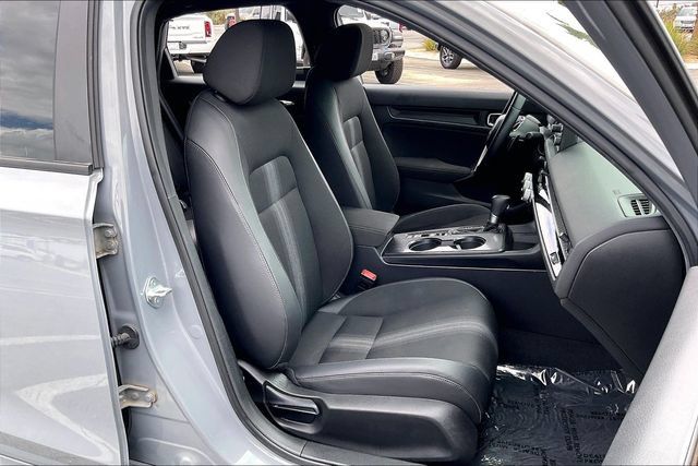 Used 2025 Honda Civic Sport image 6