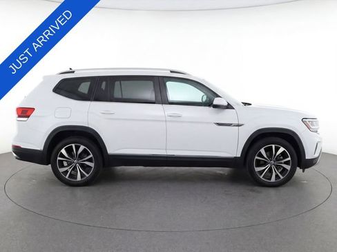 Used 2025 Volkswagen Atlas SEL Premium R-Line AWD/4WD image 3