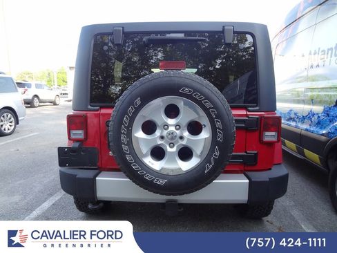 Used 2014 Jeep Wrangler Unlimited Sahara AWD/4WD image 5