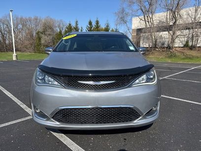 Used 2018 Chrysler Pacifica Limited