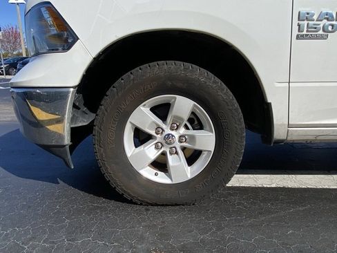 Used 2022 RAM 1500 Tradesman w/ Chrome Appearance Group image 10