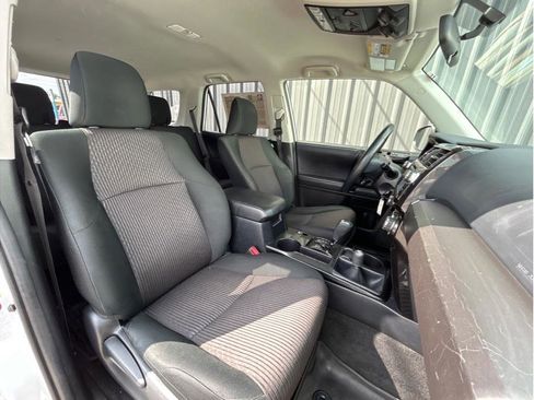 Used 2019 Toyota 4Runner TRD Off-Road Premium image 4