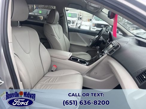Used 2013 Toyota Venza XLE image 32
