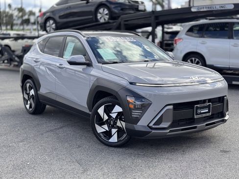 Used 2024 Hyundai Kona Limited image 2
