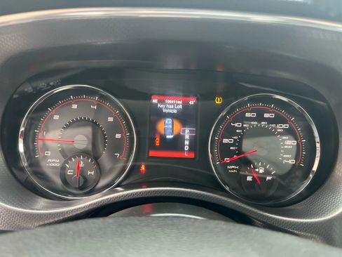 Used 2014 Dodge Charger SXT image 17