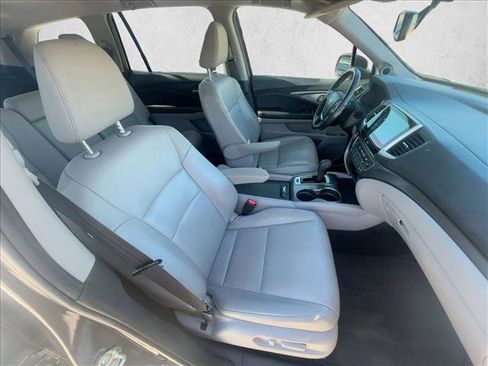 Used 2018 Honda Pilot EX-L image 18