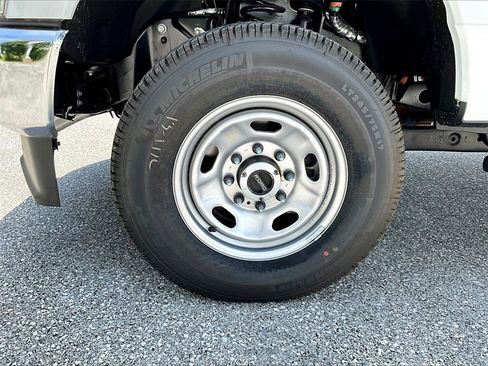 New 2025 Ford F250 XL w/ XL Chrome Package image 8