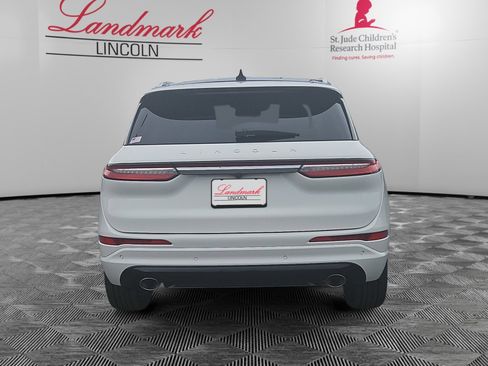 Certified 2024 Lincoln Corsair Grand Touring AWD/4WD image 4
