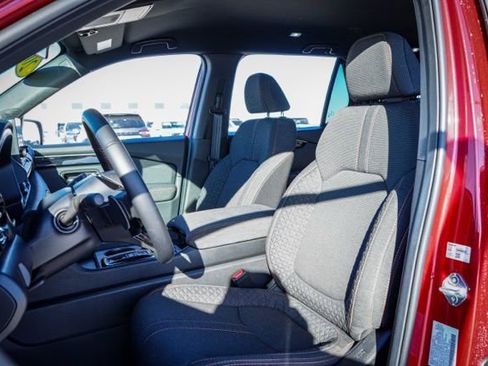 Used 2025 Honda Pilot Sport image 11