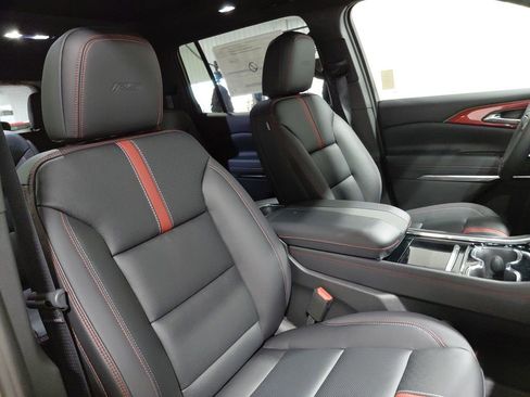 New 2026 Chevrolet Traverse RS w/ LPO, Floor Liner Package image 23