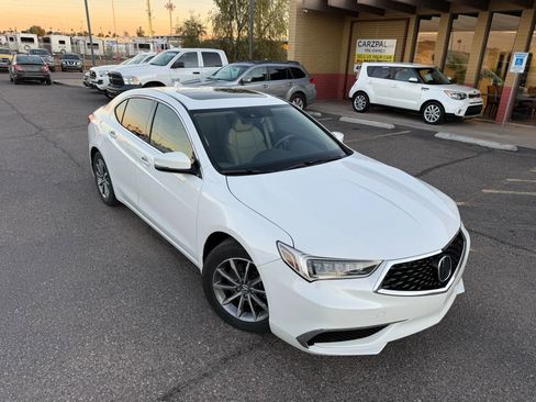 Used 2020 Acura TLX image 2