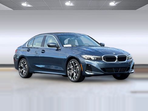 Used 2026 BMW 330i Sedan w/ Premium Package RWD image 7