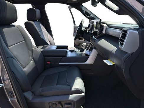 New 2026 Toyota Tundra Platinum AWD/4WD image 11