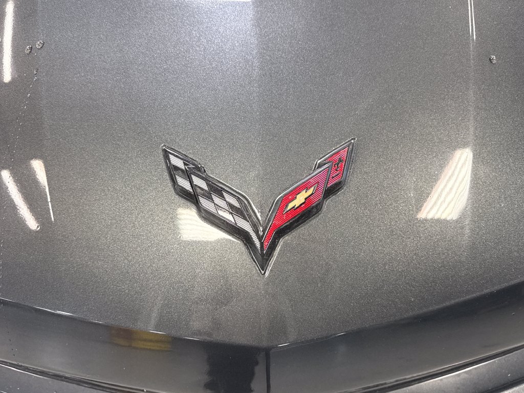 Used 2019 Chevrolet Corvette Stingray Coupe w/ 1LT RWD image 27
