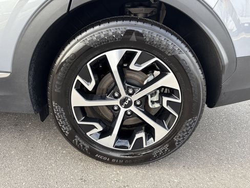 Used 2025 Kia Sportage EX image 34