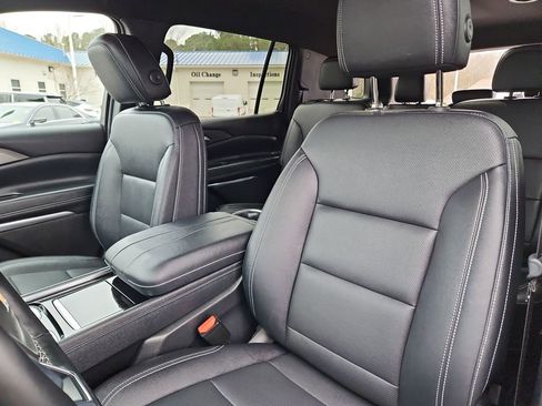 Used 2024 Chevrolet Traverse LT image 22