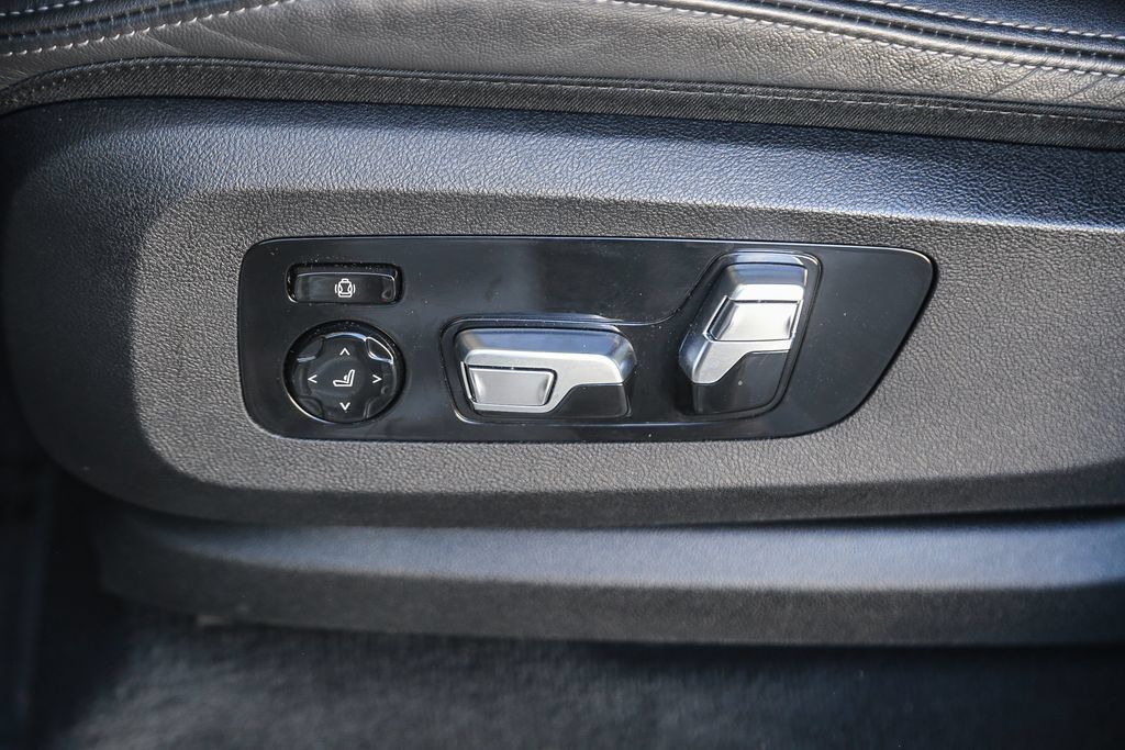 Certified 2023 BMW X7 xDrive40i w/ M Sport Package AWD/4WD image 18