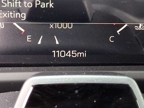 Used 2026 GMC Acadia AT4 w/ Super Cruise Package AWD/4WD image 22
