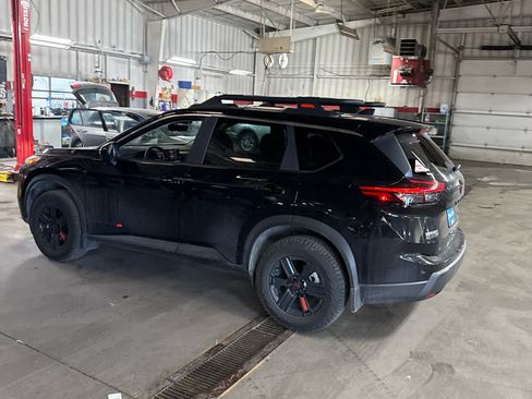 Used 2026 Nissan Rogue Rock Creek image 3