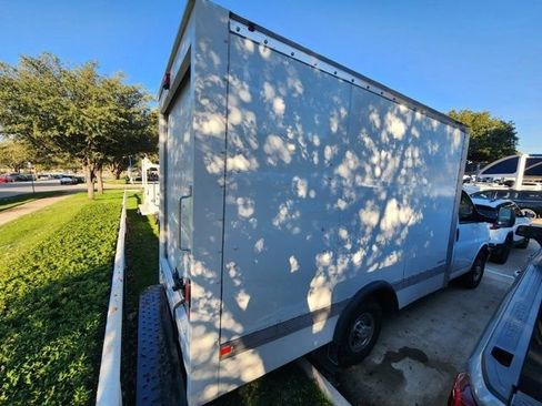 Used 2025 Chevrolet Express 3500 w/ Power Convenience Package image 6