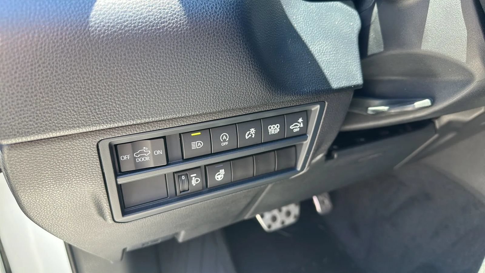 Used 2025 Toyota Tundra SR AWD/4WD image 23