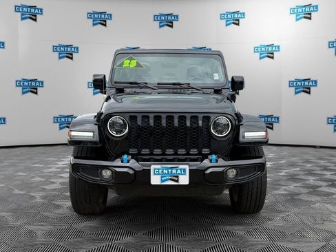 Used 2023 Jeep Wrangler Unlimited Sahara AWD/4WD image 9