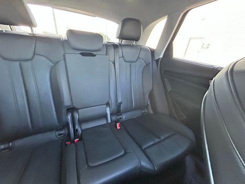 Used 2019 Audi Q5 2.0T Premium Plus w/ Premium Plus Package image 13