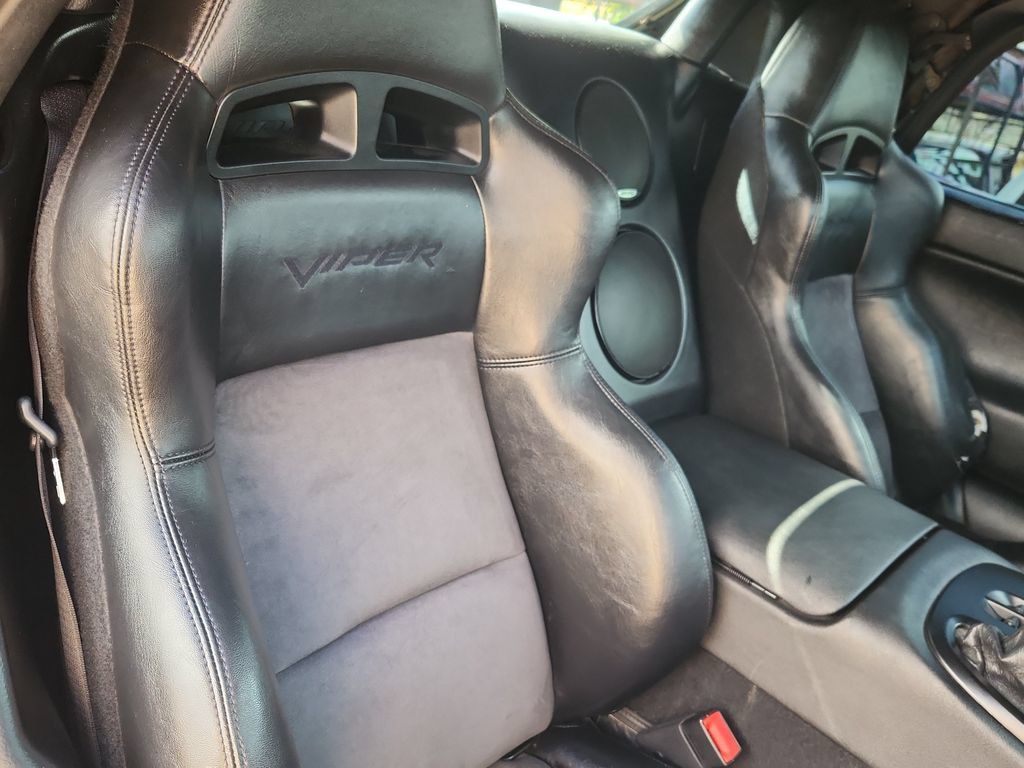 Used 2005 Dodge Viper SRT-10 RWD image 13