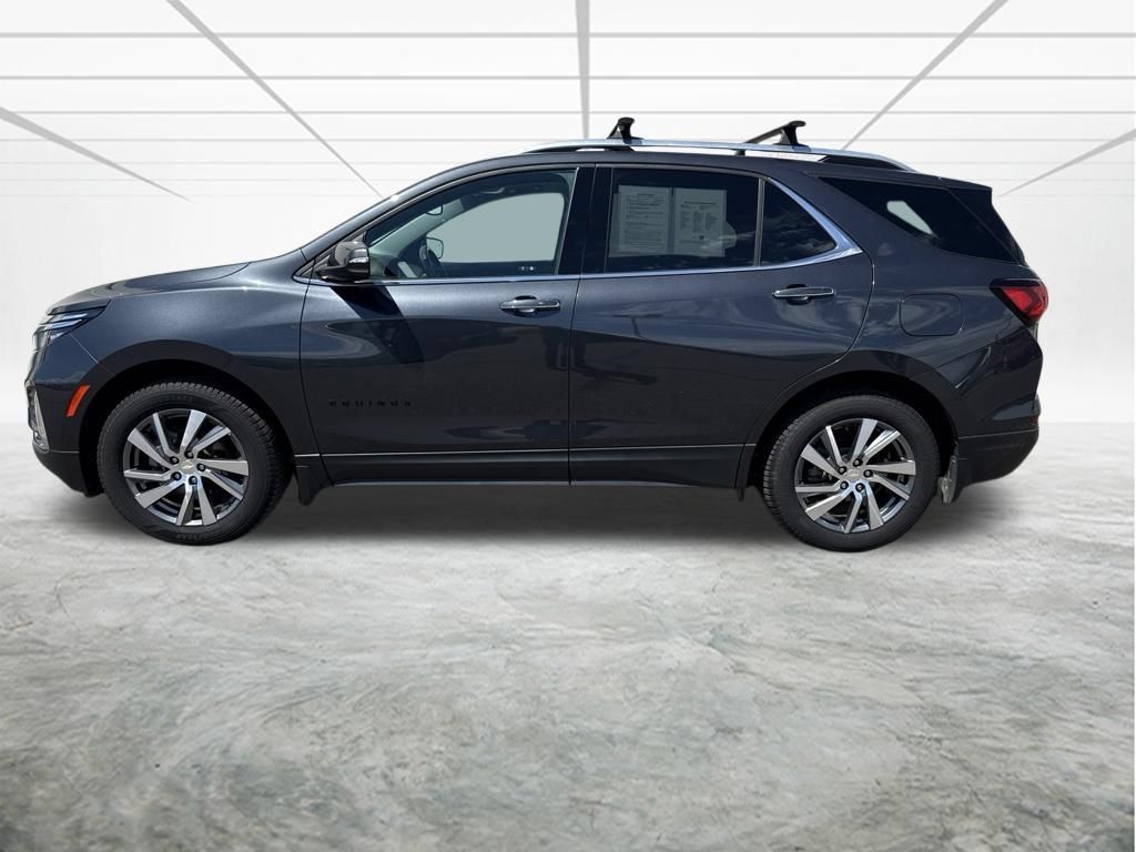 Used 2022 Chevrolet Equinox Premier w/ LPO, Floor Liner Package AWD/4WD image 2