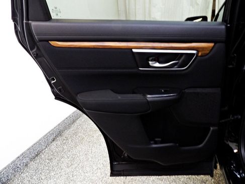Used 2018 Honda CR-V EX image 9
