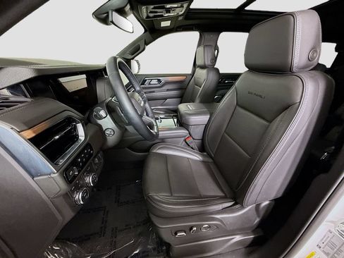 Used 2025 GMC Yukon Denali w/ Sun & Power Step Package AWD/4WD image 21