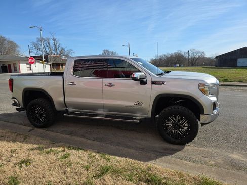 Used 2019 GMC Sierra 1500 SLT w/ SLT Convenience Package image 7