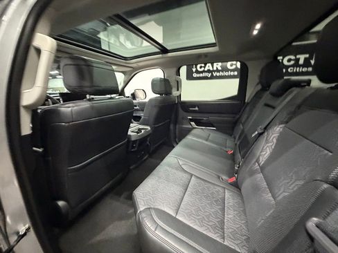 Used 2024 Toyota Tundra Limited AWD/4WD image 26