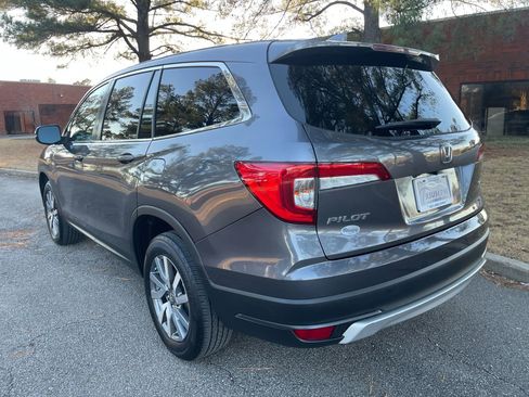 Used 2019 Honda Pilot EX image 3