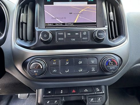Used 2016 Chevrolet Colorado Z71 AWD/4WD image 32