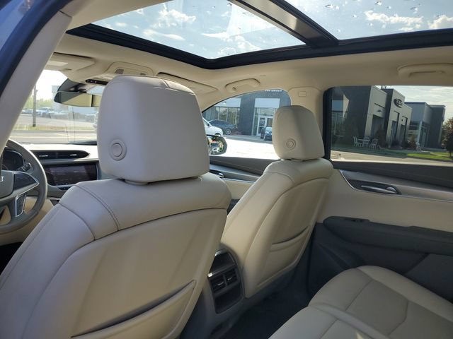 Certified 2020 Cadillac XT5 Premium Luxury w/ LPO, Floor Liner Package AWD/4WD image 10