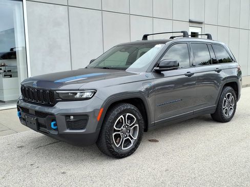 Used 2022 Jeep Grand Cherokee Trailhawk AWD/4WD image 1