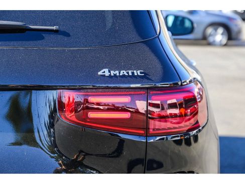 Used 2024 Mercedes-Benz GLB 250 4MATIC image 10
