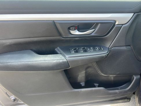 Used 2019 Honda CR-V LX image 11