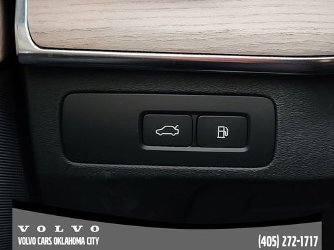 New 2025 Volvo XC90 T8 Plus w/ Protection Package Premier image 21